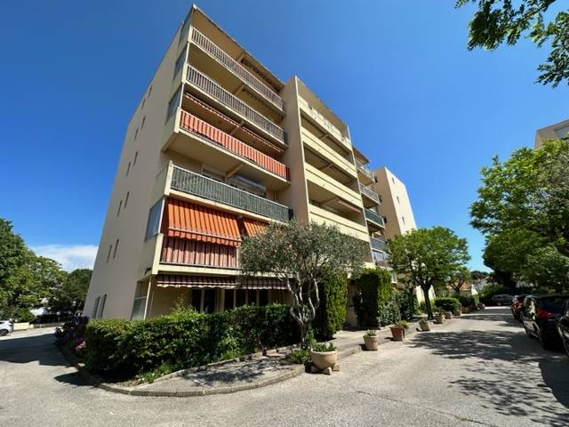 Appartement à vendre 4 pièces lumineux dans agréable résidence à Toulon Bon Rencontre