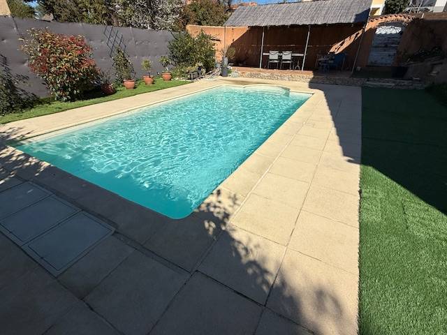 maisan de famille avec 2 appartements garage et piscine à vendre à six fours agence immobilière new style immo