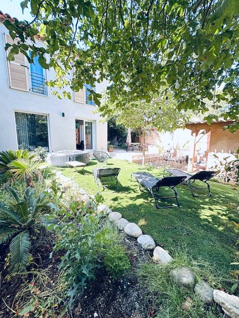 vente maison cap brun toulon proche plage et ecole entièrement rénovée lumineuse et cles en mains jardin parking annexe