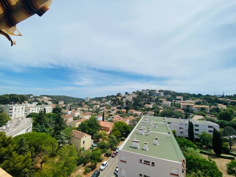 vente appartement 3 pièces 2 chambres espaces verts avec ascenseur et parking à toulon