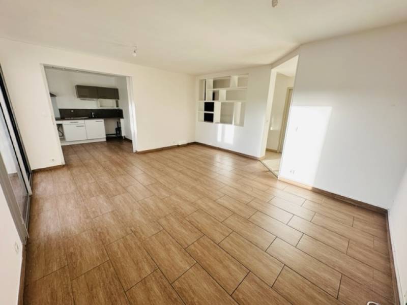 Appartement T4 à vendre idéal pour famille car proche des écoles, collèges, lycée à La Seyne