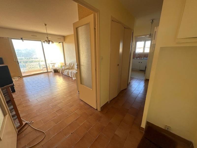 vente 3 pièces à six fours les plages quartier la coudoulière en dernier étage vue dégagée ensoleillé lumineux new style immo agence immobilière à la seyne sur mer