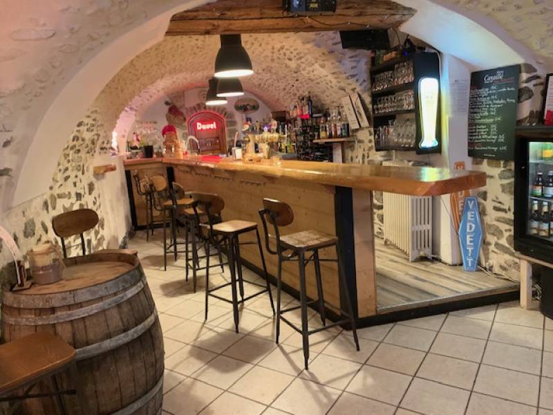 A vendre hôtel restaurant bar à Allos - idéalement situé au coeur du village près des pistes de skis