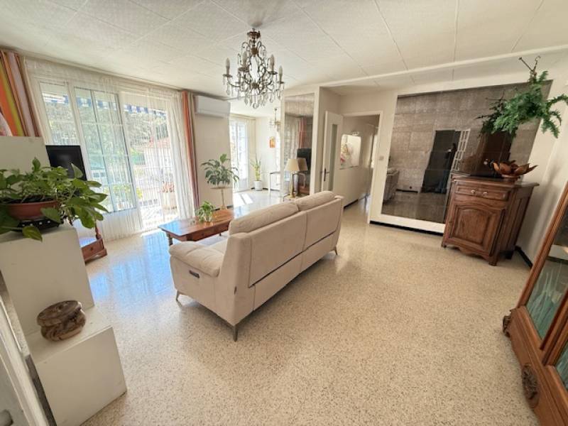 vente appartement 5 pièces avec cave à la seyne sur mer agence immobilière new style immo