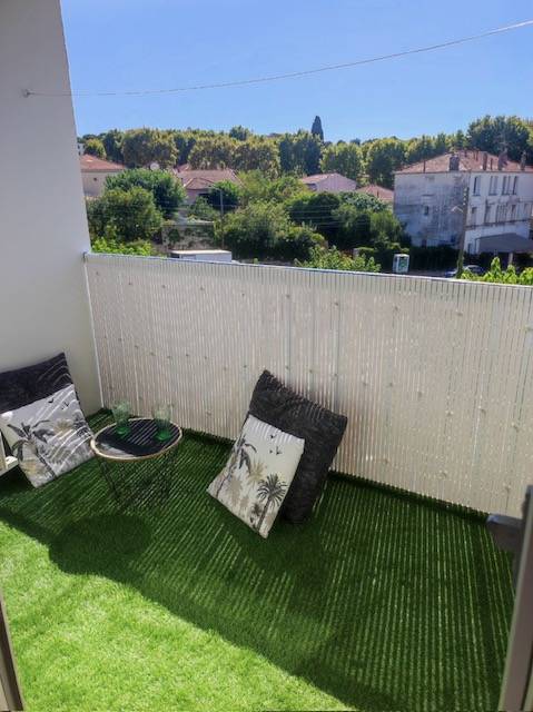 appartement T3 avec terrasse vue dégagée en dernier étage avec stationnements à vendre à toulon petit bois
